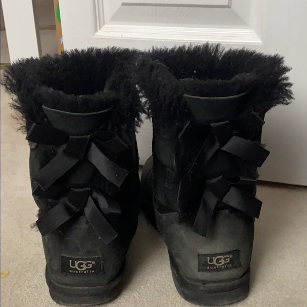 Bow ugg boots